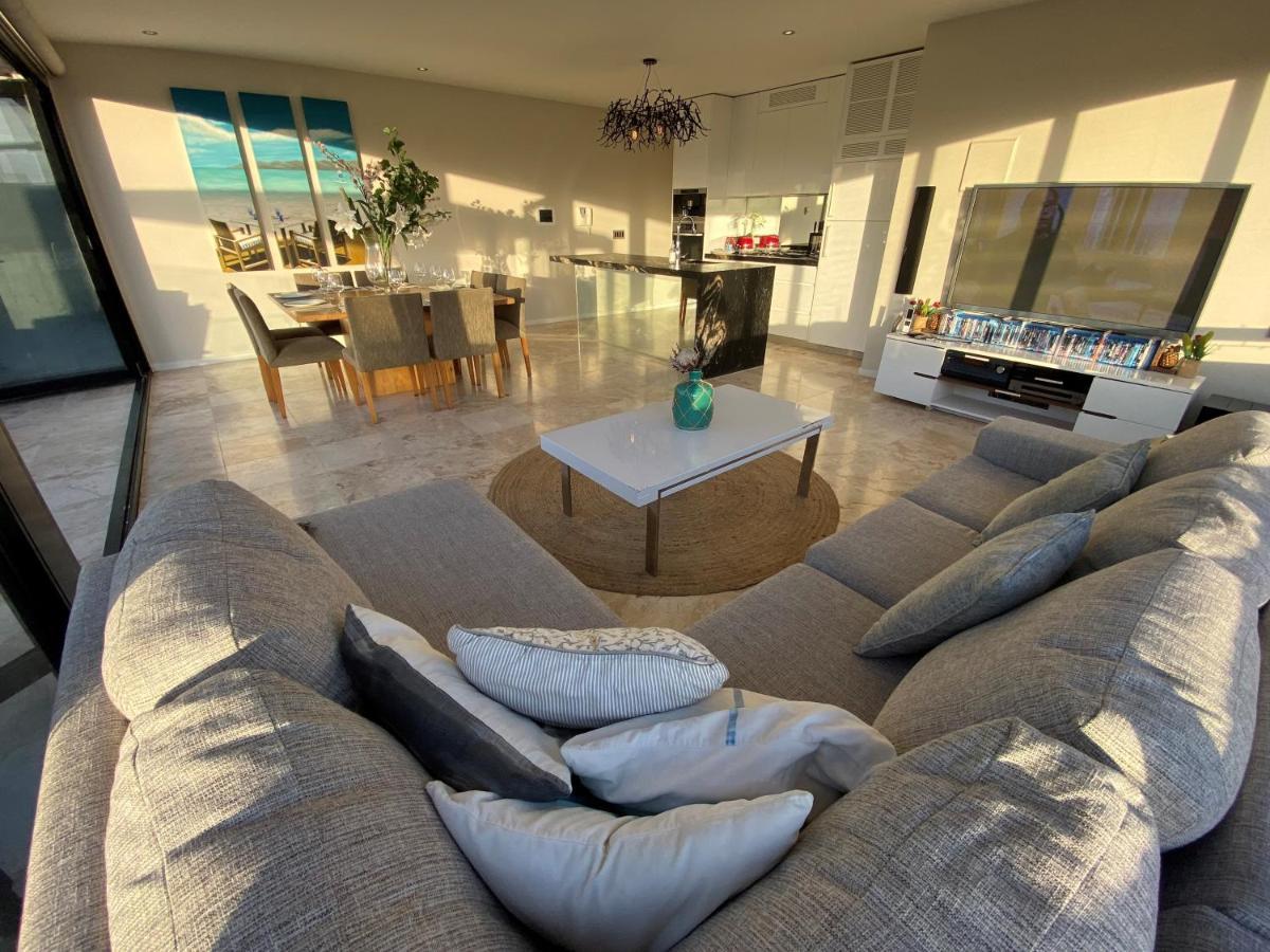 Luxurious Penthouse Oasis With Spa Melbourne City Exterior foto